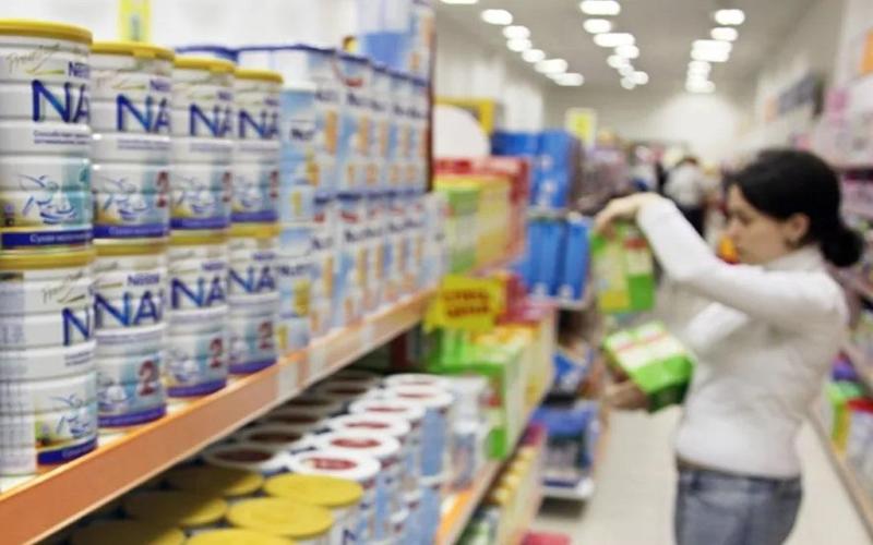 Смеси Nestle и Lactalis отзывают из продажи во Франции после смерти младенцев