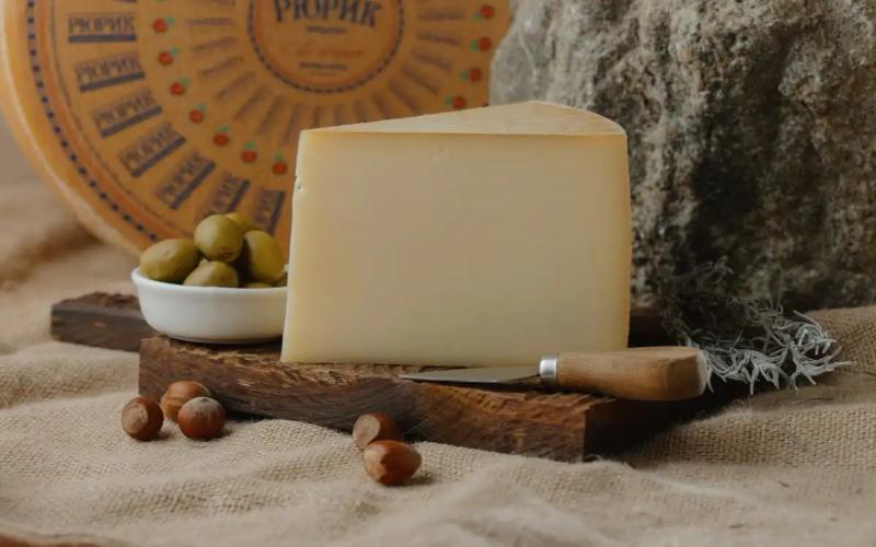 Новгородский сыр «Рюрик» завоевал гран-при международного конкурса Cheese Expo