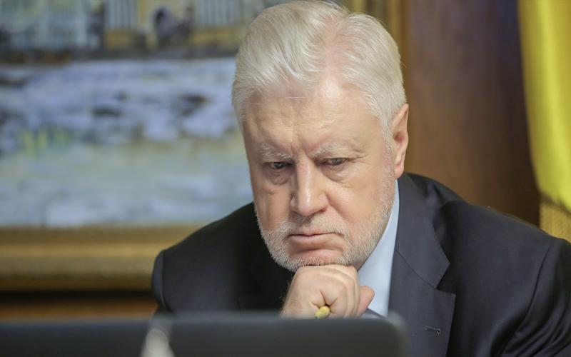 Миронов предложил включить продукты питания в законопроект о российской полке