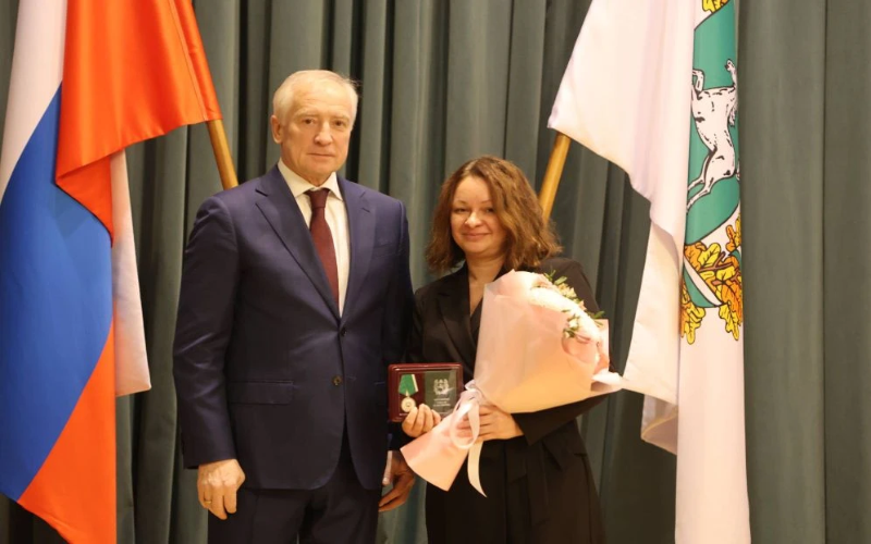 Директор СибНИИСХиТ Анна Сайнакова награждена Медалью «За достижения»