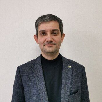 Евгений Камалдинов, руководитель стратегических проектов, заведующий кафедрой прикладной биоинформатики Новосибирского ГАУ