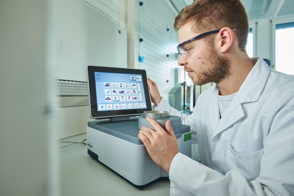 2017_dez_07_evonik_methamino_labor_SWF7843.jpg 2017_dez_07_evonik_methamino_labor_SWF7843.jpg